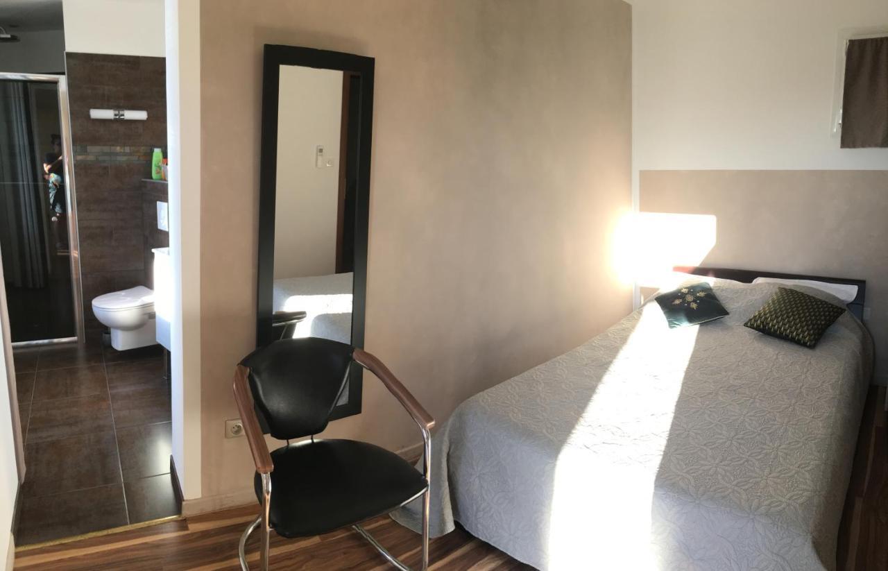 Casa Basgiu, Chambres Avec Balcon Et Table D'Hotes Zilia Buitenkant foto
